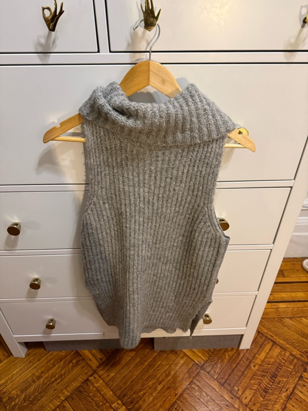 LOFT Gray Sleeveless Turtleneck Sweater Vest - Brand